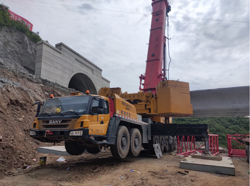 吊車奔馳發動機機油尺管冒機油怎么辦？